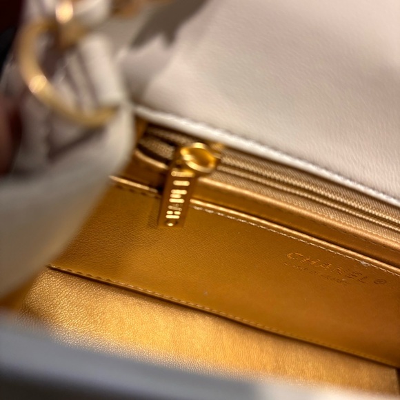 Chanel White Quilted Leather Bag with box and dust bag 20*12*7 - Picture 10 of 11